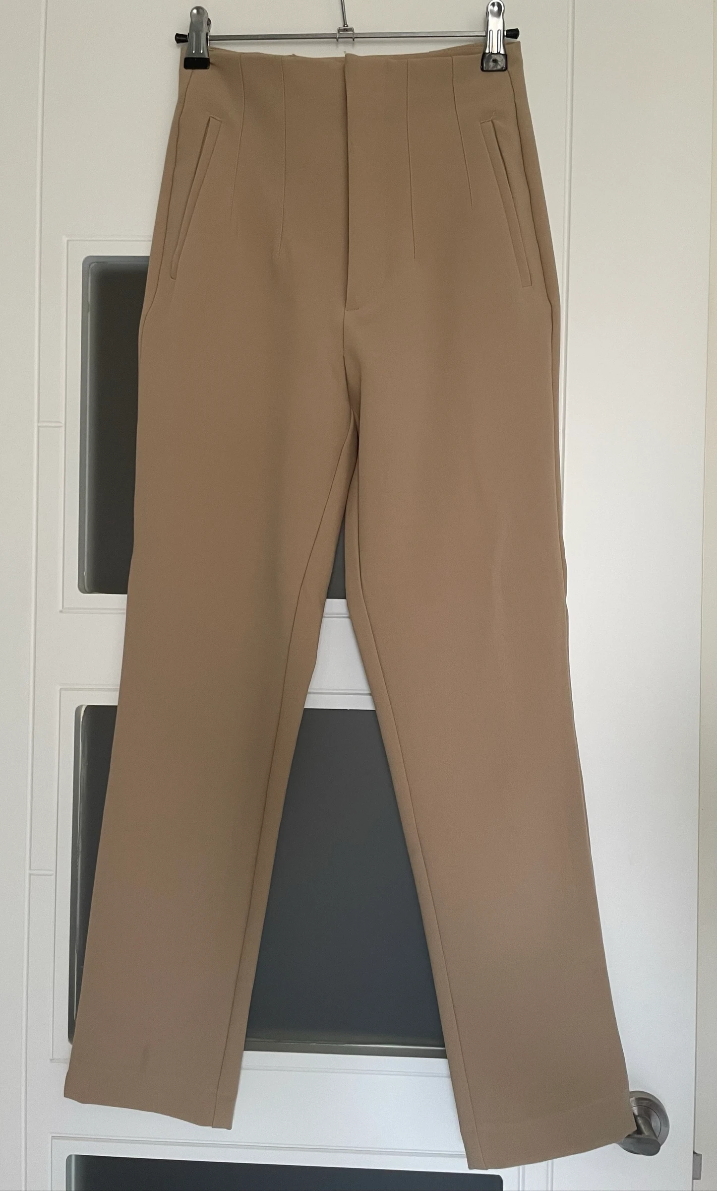 Calça social bege Stradivarius tamanho PP – photo 9